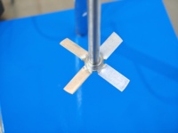 Petit mélangeur de laboratoire avec régulateur de vitesse numérique à écran tactile et variation continue pour l'industrie cosmétique, les liquides, les lotions et les produits chimiques