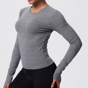 Haut de yoga à manches longues pour femme, finition brossée, idéal pour l'entraînement intensif, le Pilates, la course et les activités sportives printanières - Product Image 6