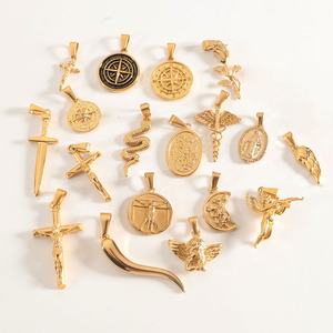 Colgante de acero inoxidable con diseño 3D personalizado, colgante de cruz, brújula con alas de ángel, collar para hombre, dijes de oro - Product Image 1