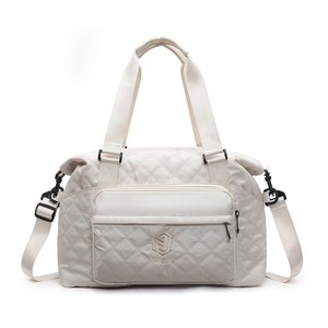Quilted Polyester Fashion Duffle Bag Large Capacity Portable Fitness Shoulder Crossbody Carry-On Waterproof Travel Cosmetic Bag - Product Image 3