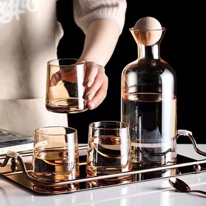 <span class=keywords><strong>Carafe</strong></span> à eau en verre ambré nordique de luxe 42oz pichet et 4 gobelets ensemble 1200ml verres - Product Image 3