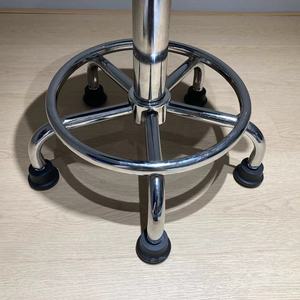 Ghế lăn tròn bằng da PU màu đen có đệm chân, xoay điều chỉnh độ cao, ghế spa, ghế vẽ, ghế salon, ghế xăm hình, ghế văn phòng, ghế quầy bar, ghế massage - Product Image 3