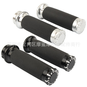 Puños para manillar de motocicleta Moshark, goma negra de 25 mm con tapas de extremo plateadas para modelos Harley Davidson - Product Image 1