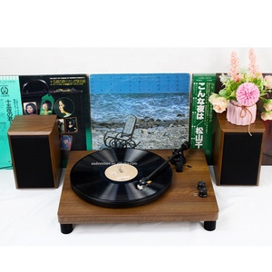 Nuevo <span class=keywords><strong>Tocadiscos</strong></span> de Vinilo <span class=keywords><strong>con</strong></span> <span class=keywords><strong>Amplificador</strong></span> Integrado MM <span class=keywords><strong>y</strong></span> Salida RCA para <span class=keywords><strong>Altavoces</strong></span> - Product Image 2