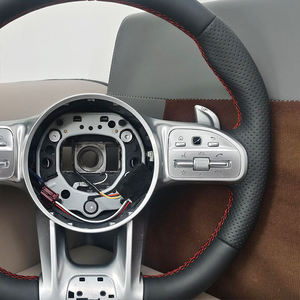 Volante Deportivo de Lujo de 3 Radios en Cuero Negro Perforado con Costuras Rojas para <span class=keywords><strong>Mercedes</strong></span> CLA Clase C Clase E GLC - Product Image 2