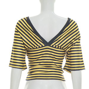 Viviblook C26TP138 Camiseta informal de verano para mujer, nueva ropa de calle, camiseta sexy con cintura ceñida y cuello en V profundo, camiseta de manga corta - Product Image 6