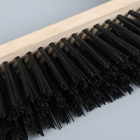 Brosse à poils en nylon robuste pour le nettoyage des sols d'entrepôts, des patios et des terrasses
