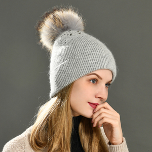 Bonnets d'hiver pour femme en laine véritable raton laveur, couvre-chef avec <span class=keywords><strong>pompon</strong></span> en boule, chapeau tricoté avec strass en cachemire, haute qualité, nouveauté 2019 - Product Image 3