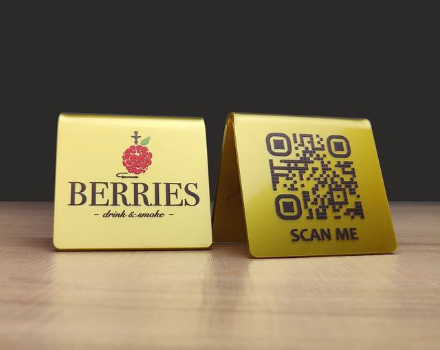 Wholesale Custom Acrylic V-shaped QR Code Display Holder for Table 4x6 Inch Sign Label Acrylic Display Stand