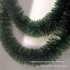 クリスマスツリー飾り卸売 赤い実 ダークグリーンリボン ティンセルガーランド - Product Image 1