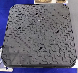 <span class=keywords><strong>Plaque</strong></span> de couverture de tranchée de grille d'<span class=keywords><strong>eau</strong></span> de pluie moderne et durable en <span class=keywords><strong>fonte</strong></span> résistante à la corrosion pour le système d'égout d'immeuble de bureaux - Product Image 6