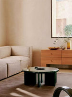 Table basse en plastique de style nordique minimaliste moderne avec design ajouré, forme unique, style luxueux