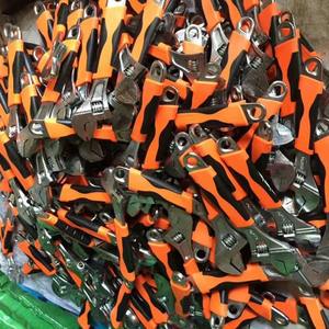 Llave Inglesa Ajustable de Acero al Carbono con Mordaza Dentada, Mango Antideslizante, Medidas en Pulgadas, Grado Industrial, 150g - Product Image 3