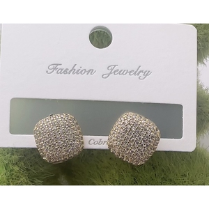 Eau De Toilette orecchini a bottone pregiati di lusso legnosi profumo floreale agrumato orientale profumo orientato alla frutta - Product Image 1