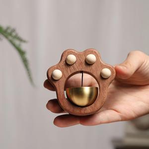 Campana de Puerta con Forma de Pata de Gato de Madera Maciza, Creativa, Directo de Fábrica, Linda Campana de Viento Magnética para Decoración del Hogar, Color Ébano - Product Image 1