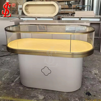 Vitrine de Luxe pour Bijoux : Solution Complète pour Magasin, Comptoir Îlot Courbé, Cloche en Verre, Éclairage LED Écologique, Aménagement de Boutique