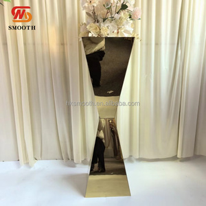 Support floral de luxe en métal doré miroir en acier inoxydable haut de gamme pour centres de table de mariage et décorations de scène - Product Image 2