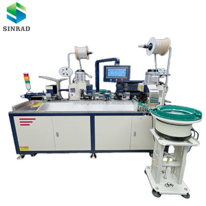 Équipement automatique de terminaison de fils avec capacité d'insertion d'inserts à double extrémité - Product Image 1