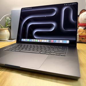 MacBook Pro 2023 ขนาด 16 นิ้ว ชิป M3 Pro แรม 18GB/32GB SSD 512GB มือสอง เล่นวิดีโอได้ 18 ชั่วโมง ของแท้ - Product Image 1