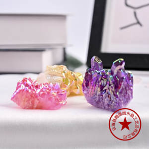 Échantillon minéral de quartz aura arc-en-ciel électroplaqué à pointes de cristal courtes, pour la guérison Reiki et la décoration intérieure, vente en gros - Product Image 1