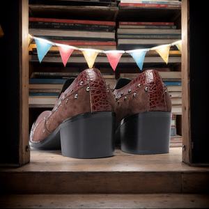 أحذية ديربي البريطانية الرجعية ، أحذية منخفضة من الأعلى مدببة ، أحذية بارتفاع مشبك يزيد في الشتاء ممتصة للعرق - Product Image 6