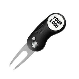 Herramienta de golf de aluminio con logotipo personalizado, tipo navaja, para reparar divots, con marcador de bola de golf desmontable - Product Image 2