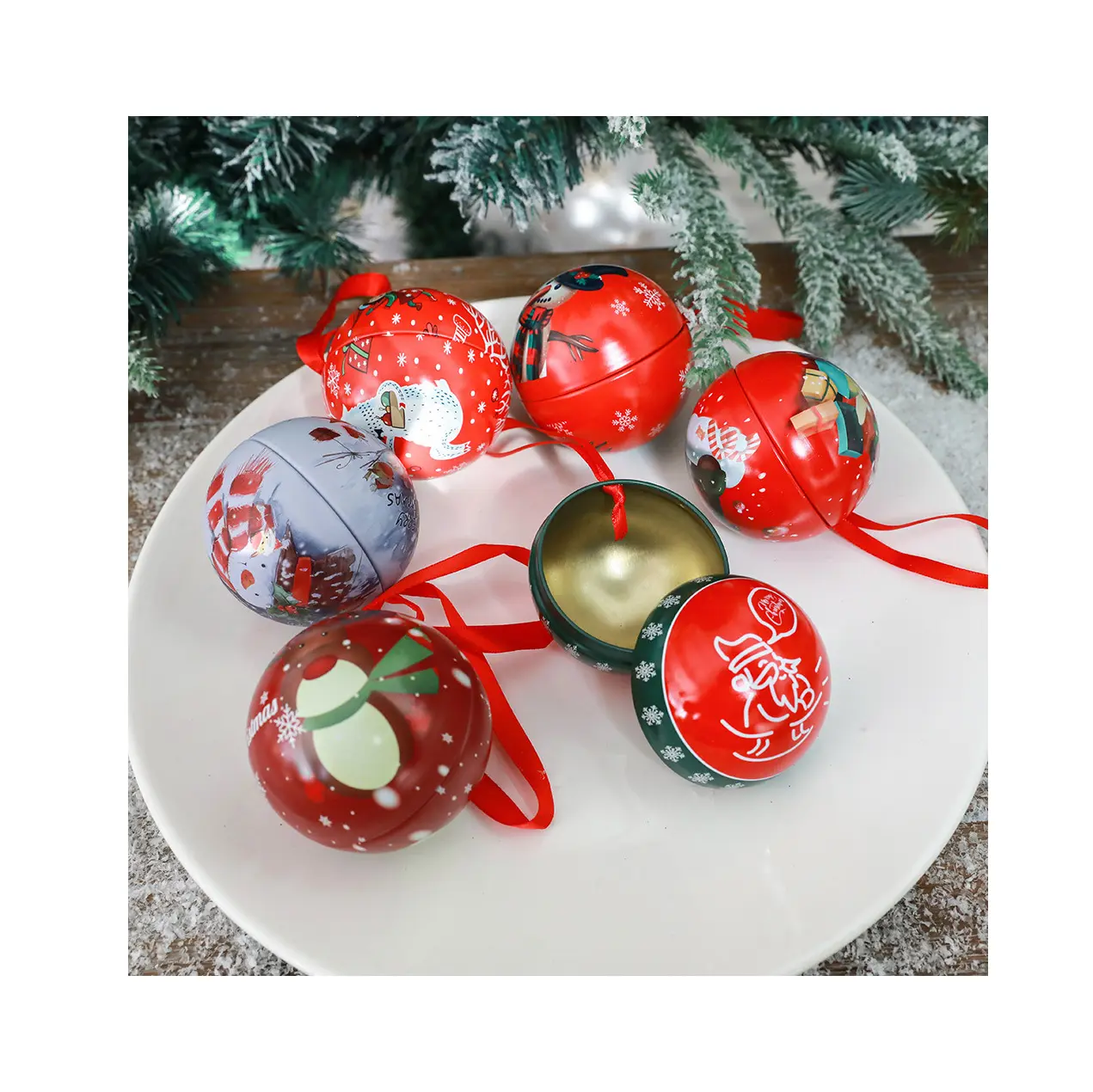 Wholesale Printing Embossed Bauble Decoration Vintage Ornaments Metal Christmas Ball