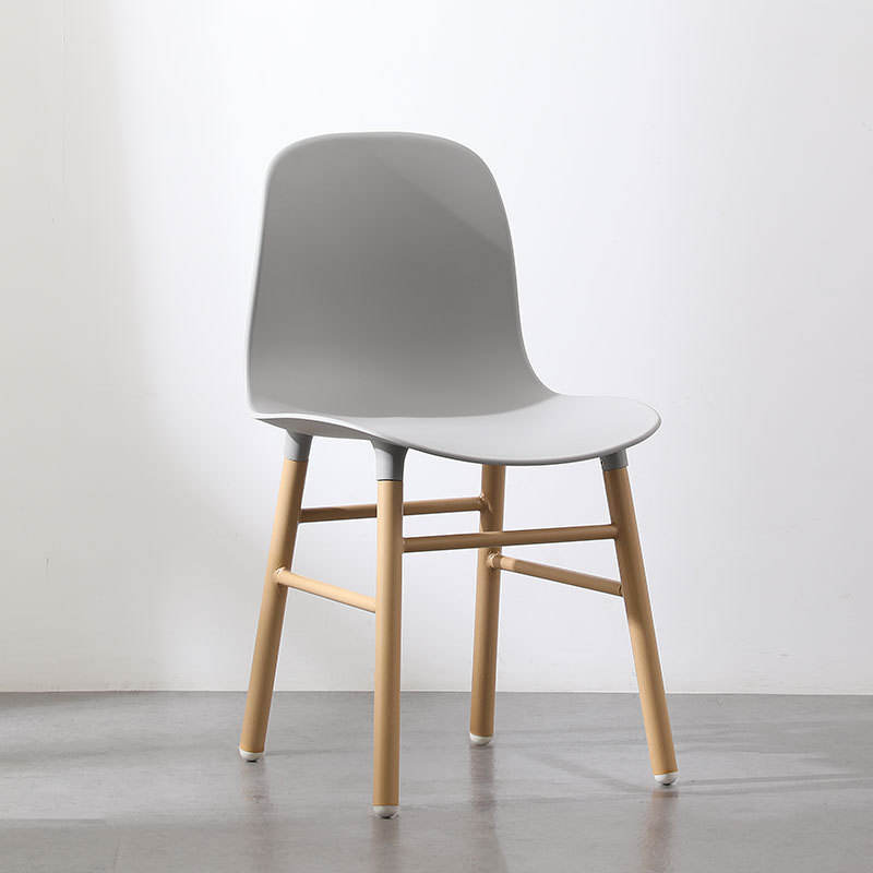 สีเทาเข้ม