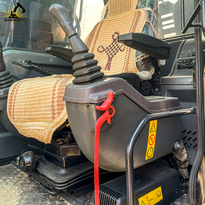 Excavatrice sur chenilles d'occasion VOLVO EC140 en bonne condition et à bas prix pour les chantiers de construction - Product Image 6