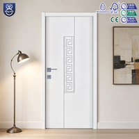 Porte en panneau de teck massif finition premium pour la décoration intérieure moderne dans la chambre, le salon et les appartements d'hôtel