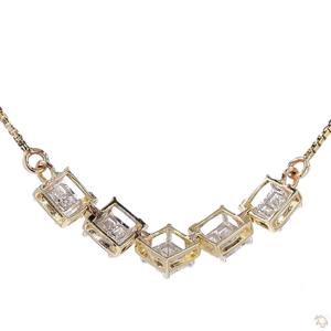 Pendentif élégant en or et diamants pour femme, bijoux raffinés, collier de qualité supérieure, charme pour la mode quotidienne - Product Image 3