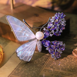 Shell Paars Zirkoon Vlinder Natuurlijke Zoetwaterparel Broche Luxe Gepersonaliseerde Design Broche Dames Sieraden Go0008 - Product Image 1