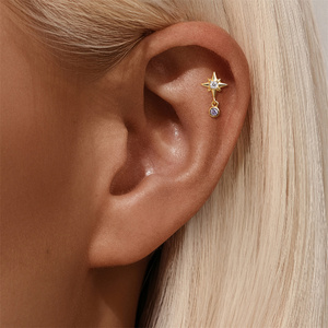Boucles d'oreilles clous en argent 925 avec pampilles papillon et zircon violet pour le quotidien - Product Image 6