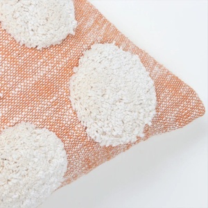 Housse de coussin tuftée à la main, texture Crewel, style bohème, ivoire et orange, avec pompons, motif uni, fermeture éclair, pour la maison et l'hôtel - Product Image 3