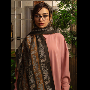 Châle vertical à rayures Paisley vintage ethnique long décontracté multifonctionnel en mélange de coton et de soie naturel respirant avec bords roulés à la main - Product Image 2