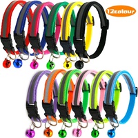 Collier réfléchissant réglable en polyester pour animaux de compagnie avec boucle de visage de chat et cloche en métal multicolore pour petits chiens et chats