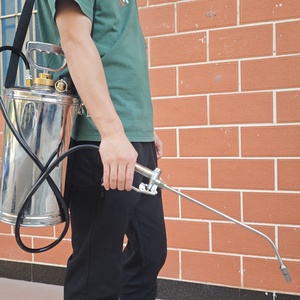 Pulvérisateur à pression manuelle en acier inoxydable 6L pour le contrôle des parasites et le jardinage - Product Image 4