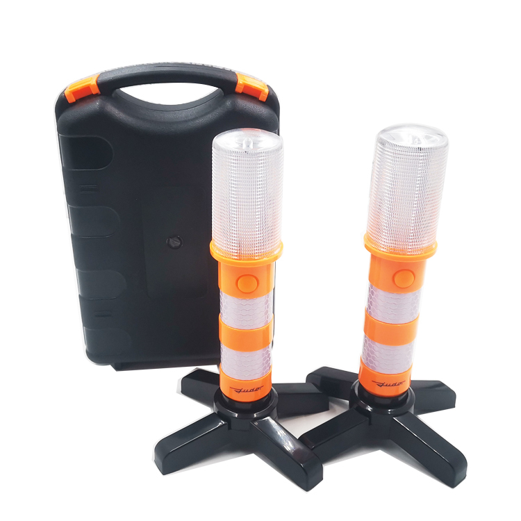LED Emergency ABS Roadside Flashing Flares Magnetic Base 2PCS Safety Strobe Work Light for Cars Marine Vehicles Trucks