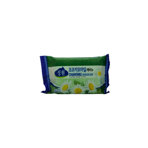 Jabón coreano de manzanilla para una piel clara y acción exfoliante herbal calmante - Product Image 1