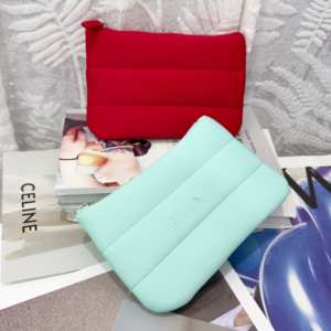 Sacs de maquillage en néoprène en gros, sacs de rangement cosmétiques matelassés tendance, rouge bleu, pochette légère et rembourrée avec logo 3D - Product Image 1