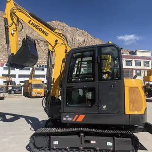 Mini-excavatrice sur chenilles LiuGong 906F de 6 tonnes, d'occasion, peu utilisée, pour travaux municipaux - Product Image 3