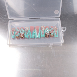 <span class=keywords><strong>Ongles</strong></span> de luxe faits main en ABS à presser, forme cercueil, avec zircon et design 3D, <span class=keywords><strong>colle</strong></span> noire et blanche pour doigts – Produit le plus vendu - Product Image 3