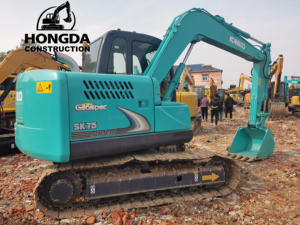 Mini-excavatrice sur chenilles d'occasion Kobelco SK75 d'origine japonaise, prix bas, haute qualité, avec moteur, boîte de vitesses, pompe, composants principaux - Product Image 2