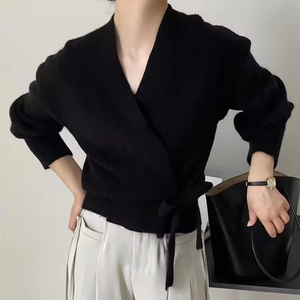 Pull décontracté pour femme, col en V croisé, anti-boulochage, uni, manches longues, mélange de viscose, tricoté à la machine, 260g, coupe ample, automne-hiver - Product Image 3