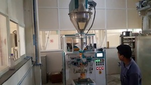 Máquina de Llenado de Polvo con Sistema de Llenado y Sellado Semiautomático para Plantas de Fabricación - Product Image 3