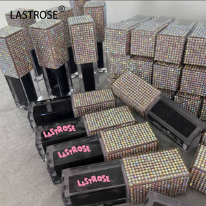 Brillant à <span class=keywords><strong>l</strong></span>èvres végétalien de marque privée Brillant à <span class=keywords><strong>l</strong></span>èvres hydratant avec strass Autres cosmétiques pour les <span class=keywords><strong>l</strong></span>èvres - Product Image 3