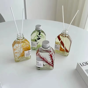 Vente en gros Parfum de maison Parfum naturel <span class=keywords><strong>Bouteille</strong></span> en verre vide Herbier préservé <span class=keywords><strong>Bouteille</strong></span> en verre pour la décoration intérieure - Product Image 6