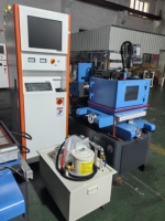 Machine de découpe de fil CNC DK7720 à grande vitesse pour armoire informatique, petite machine EDM CNC économique à longue autonomie