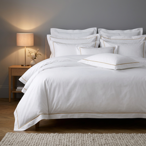 Set di lenzuola Queen Size 4 pezzi - Lenzuola ultra morbide e rinfrescanti - Coperta, set piumino, antipiega e resistenti allo sbiadimento, tasche profonde - Product Image 1