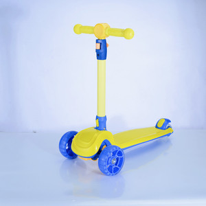 Patinete plegable 2 en 1 con barra de empuje y asiento para niños de 3 a 6 años con altura ajustable y función de asiento. - Product Image 4